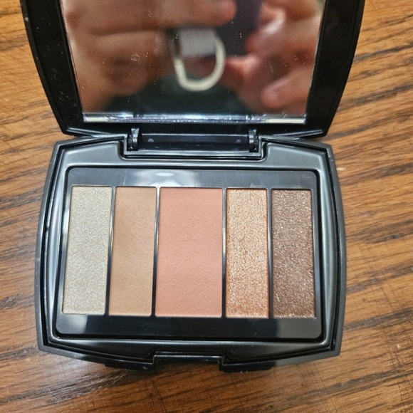 Color Design - Picture 2 of 2